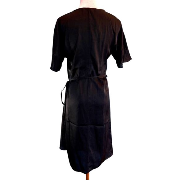 NWT QUINCE Mini Wrap Dress Stretch SILK Black Short Sleeve Unlined Small - Picture 3 of 6